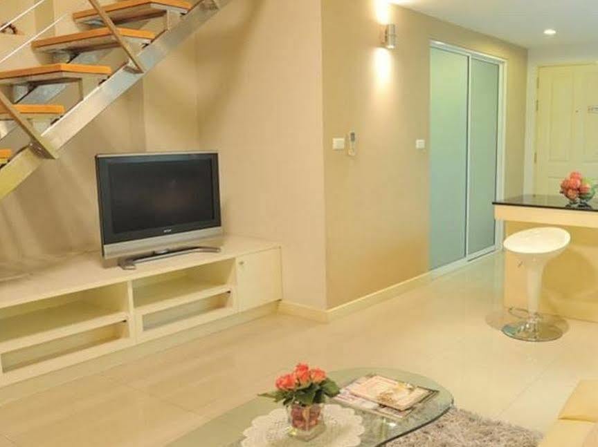 Duplex 21 Apartment Бангкок Екстер'єр фото